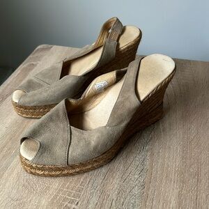 Tan summer wedges